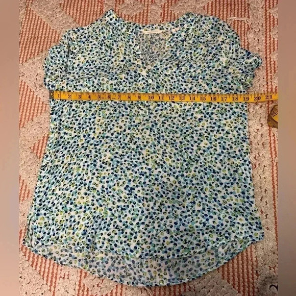 Westbound Y-neck Top - Picture 2 of 2